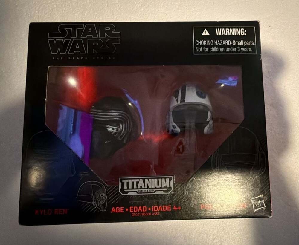 Star Wars Black Series Titanium Kylo Ren Poe Dameron Helmet 2 Pack Hasbro NIB